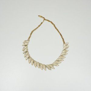 2/$30 - Vintage Feather Necklace